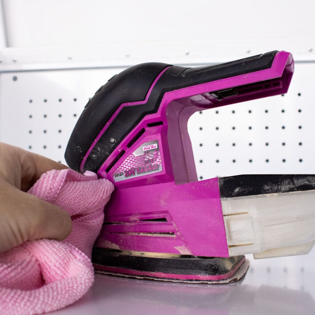 removing dust from pink sander